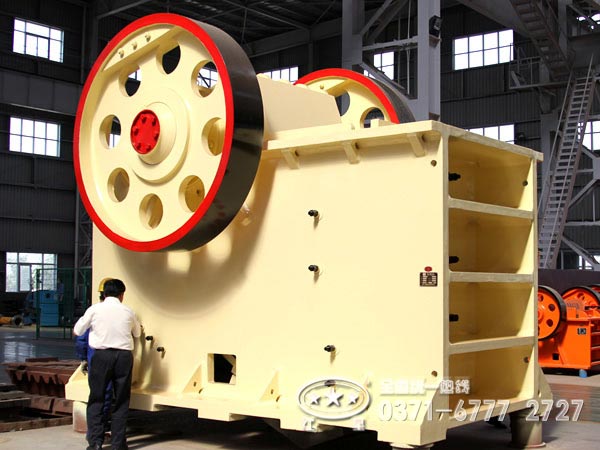 紅星餓破碎石機(jī)