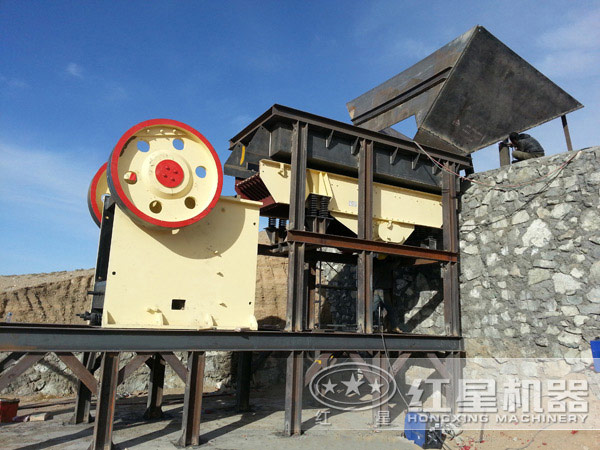 顎式破碎機現場