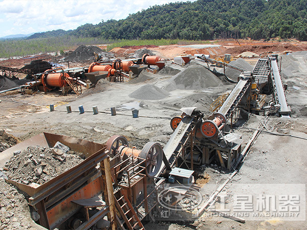 顎式破碎機的綠色現場