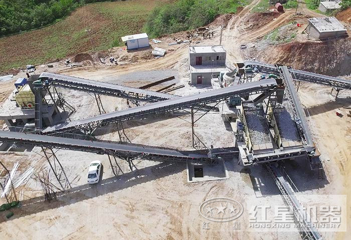 反擊式破碎機組成的白云石細碎生產線