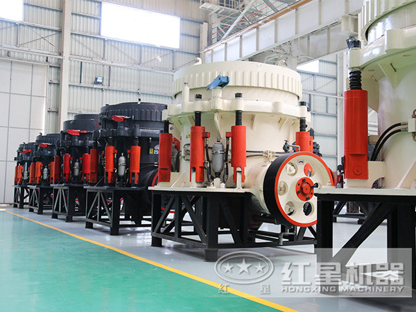 客戶訂購的多缸液壓圓錐破已經生產完畢,正在等待試機 客戶訂購的多缸液壓圓錐破已經生產完畢,正在等待試機