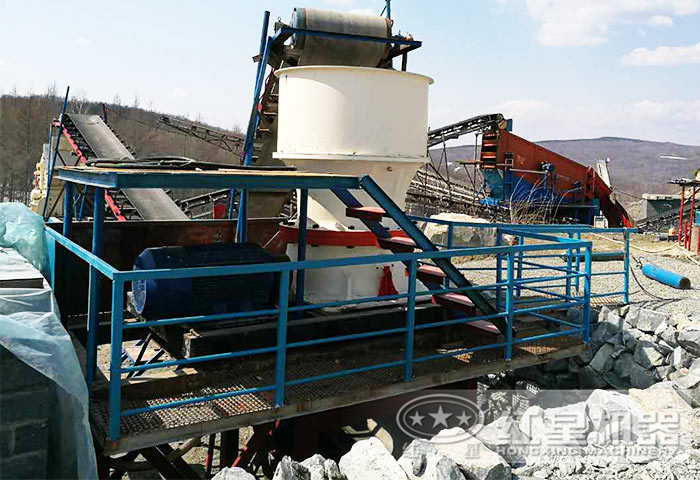 山東濰坊單缸液壓破碎現場