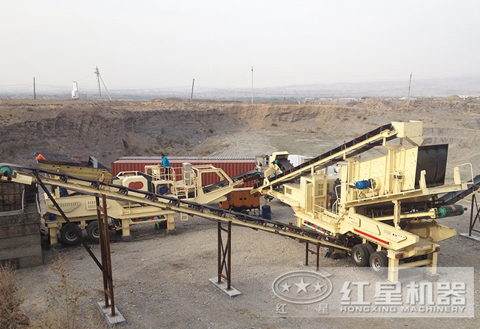 大山深處,日產500方碎石機工作剛剛告一段落,休息片刻更好的加油 大山深處,日產500方碎石機工作剛剛告一段落,休息片刻更好的加油