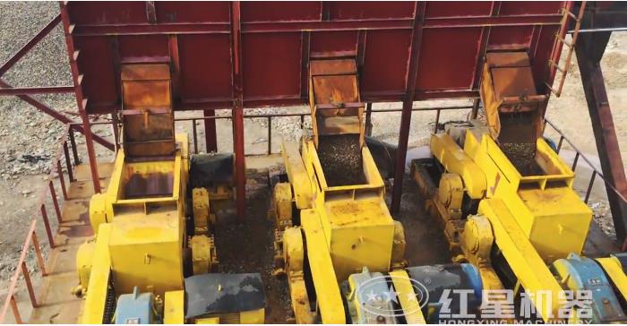 河卵石制砂場用對輥式制砂機代替制砂機設(shè)備案例