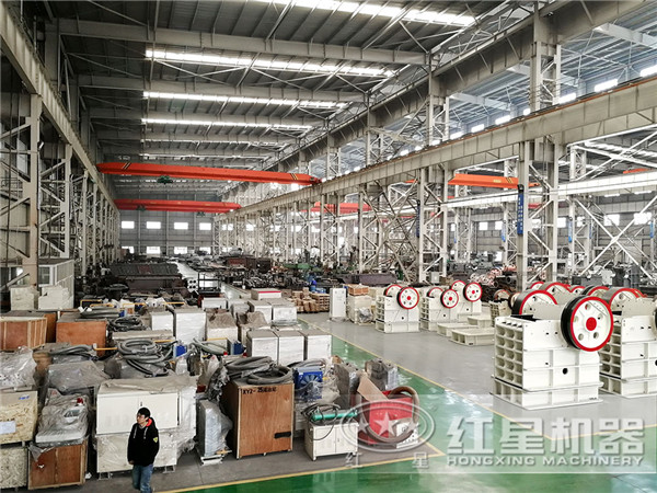 雖然同為小型鄂式碎石機，但時產50噸的型號和時產5噸的型號肯定不會賣一樣的價格，不說成本不一樣，它們創造的收益也不一樣