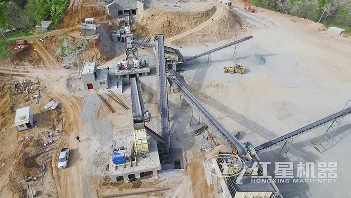 河南省內(nèi)的石場(chǎng)生產(chǎn)線現(xiàn)場(chǎng)