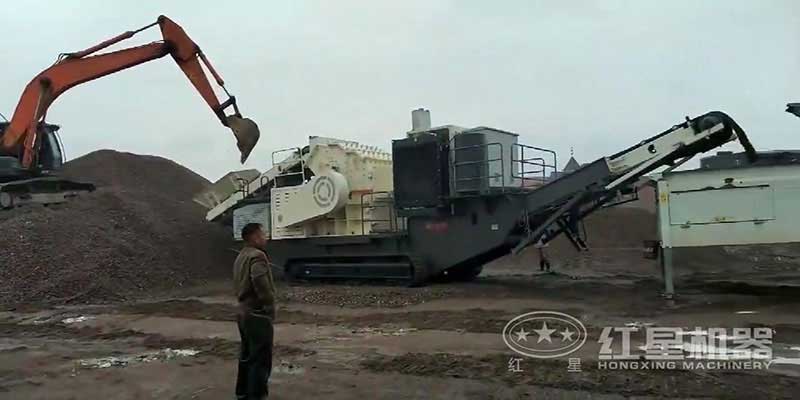 履帶移動細碎機