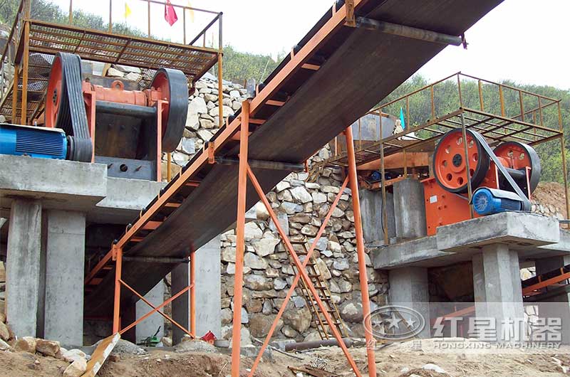 PE-1000*1200顎式破碎機現場