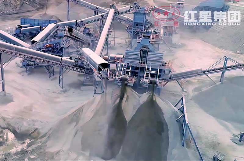 石頭粉碎成沙子現(xiàn)場(chǎng)